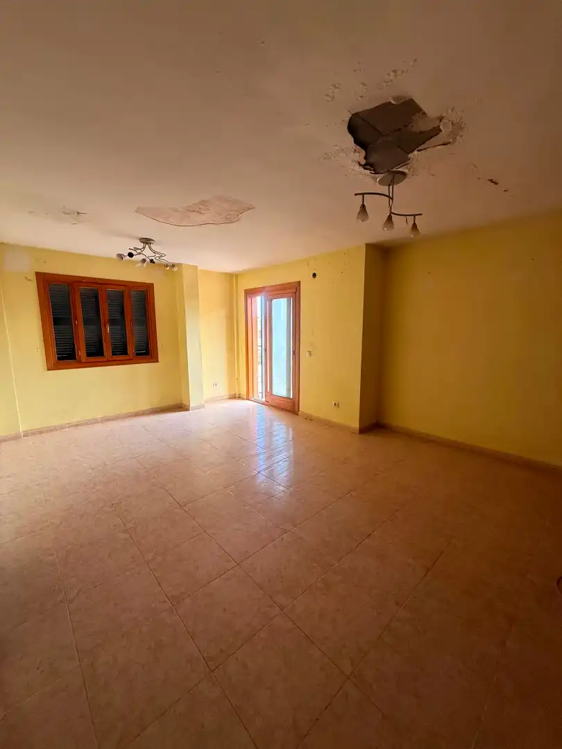 Sala d'estar de Pis en venda en Santa María del Camí amb Balcó
