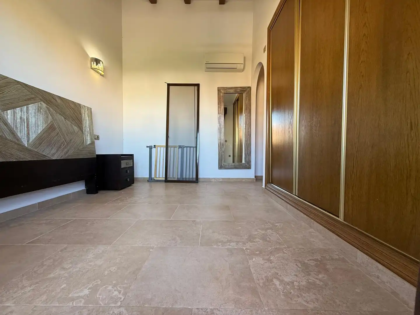 Habitación de Casa adosada en venta en San Pedro del Pinatar con Aire acondicionado, Calefacción y Jardín privado