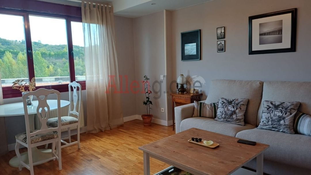Living room of Flat for sale in Oviedo   with Heating, Private garden and Swimming Pool