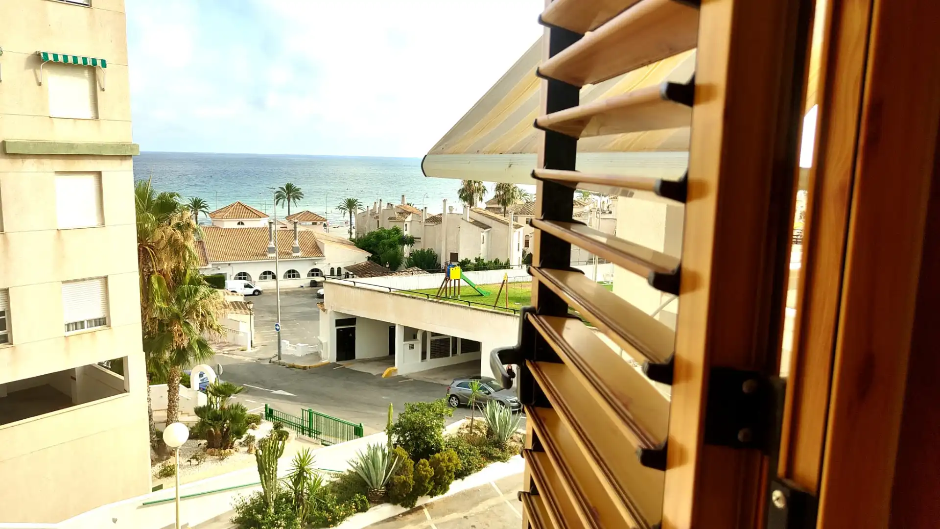 Vista exterior de Apartament de lloguer en Santa Pola amb Aire condicionat, Calefacció i Terrassa