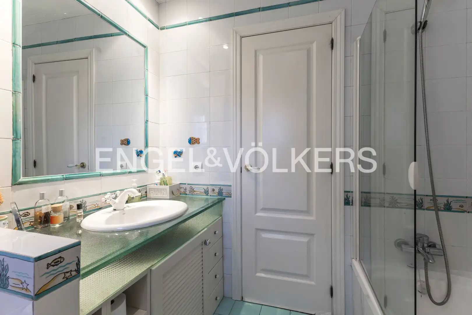 Baño de Casa o chalet en venta en Madrid con Aire acondicionado, Calefacción y Jardín privado