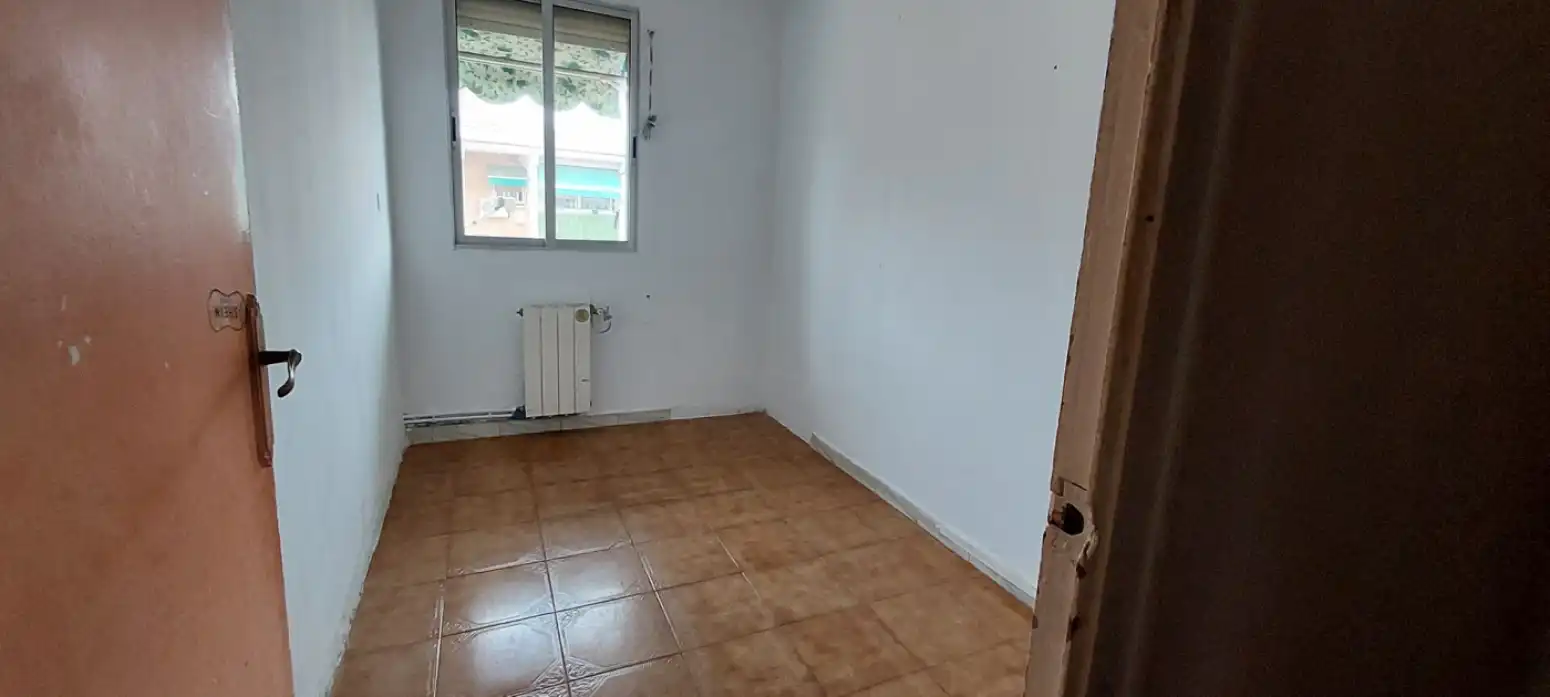 Wohnung zum Verkauf in Cornellà de Llobregat - C/ BEGONIA