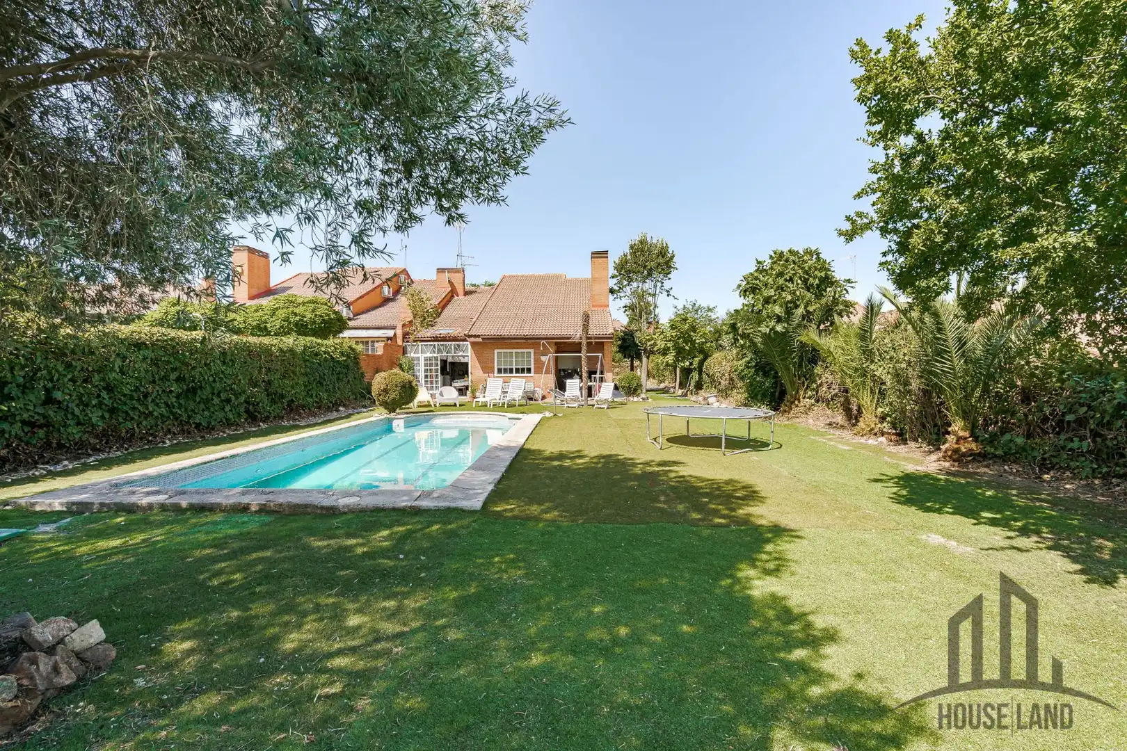Jardí de Casa o xalet en venda en Valdeolmos-Alalpardo amb Calefacció, Jardí privat i Piscina