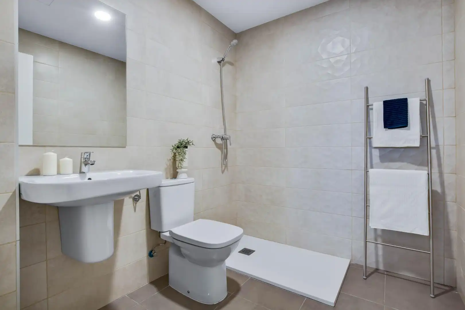 Bany de Apartament en venda en Mijas amb Aire condicionat, Terrassa i Traster