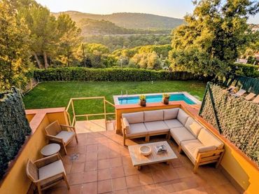 Terraced house with pool for sale in Carrer Llorer 205