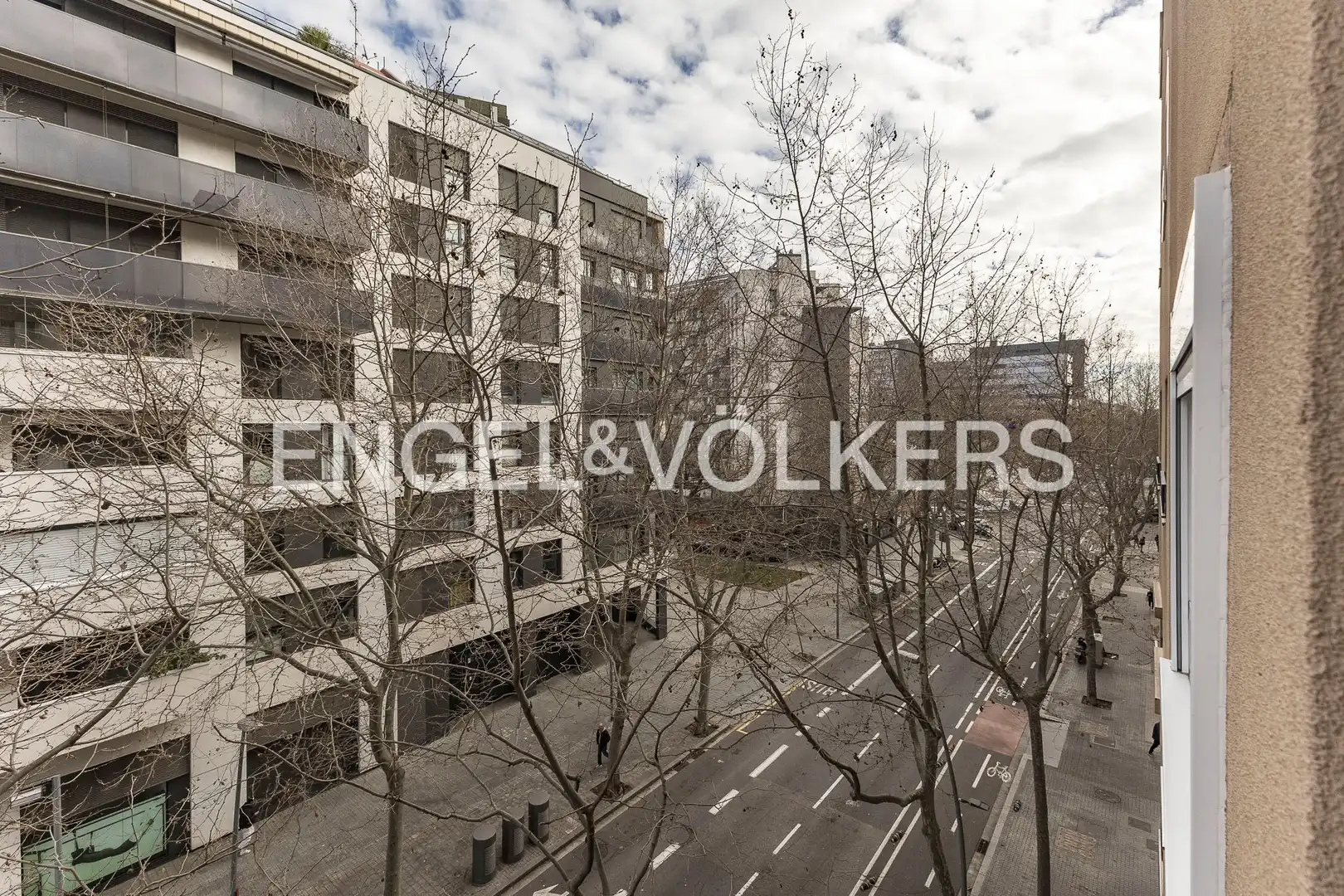 Vista exterior de Piso en venta en Barcelona con Aire acondicionado, Calefacción y Balcón