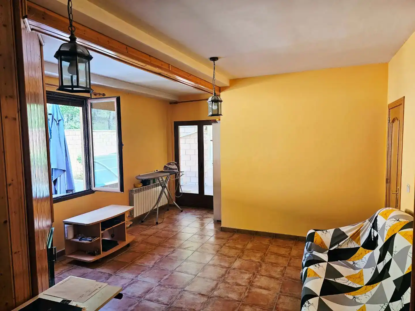 Sala de estar de Piso en venta en Chillarón de Cuenca con Calefacción, Jardín privado y Parquet