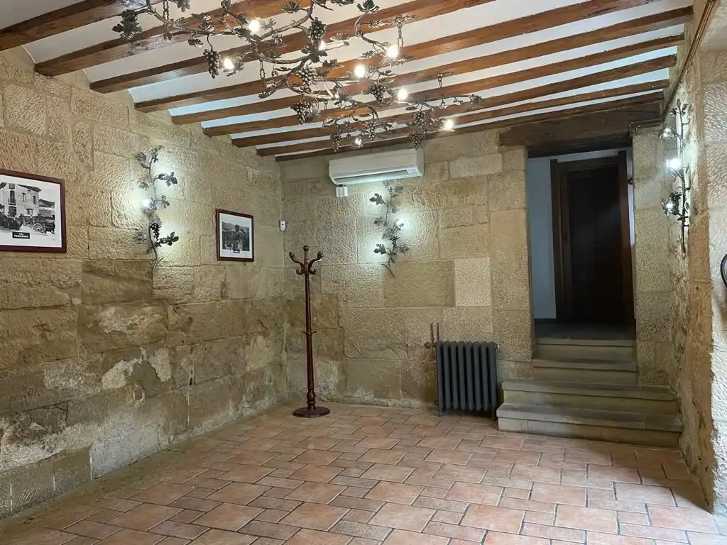 Country house zum Verkauf in Calle Mayor, Castañares de Rioja