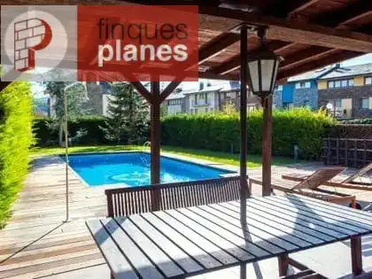 Piscina de Casa o xalet en venda en La Seu d'Urgell amb Jardí privat, Terrassa i Traster