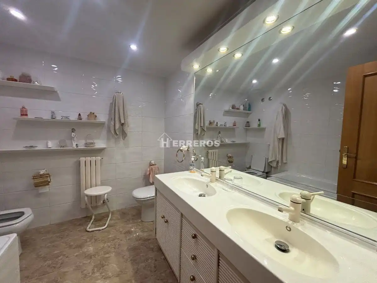 Casa a schiera con piscina in vendita a avda. de madrid, imagen 37