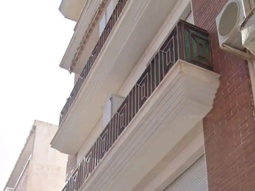 Dúplex con ascensor en venta en Calle Montero Ríos 33