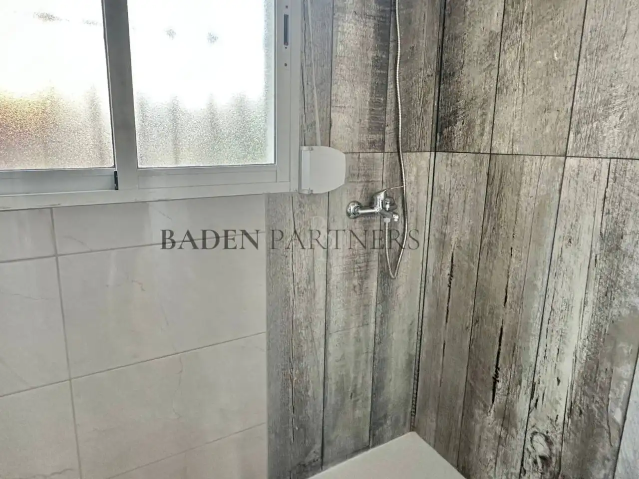Baño de Estudio en venta en Vinaròs con Terraza y Amueblado