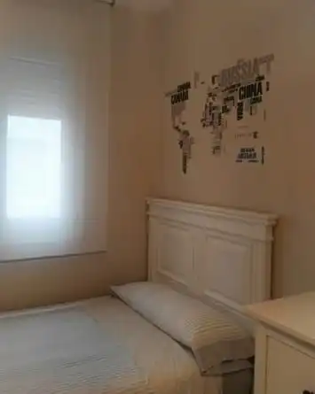 Bedroom of Flat for rent in Algeciras  with Air Conditioner and Furnished