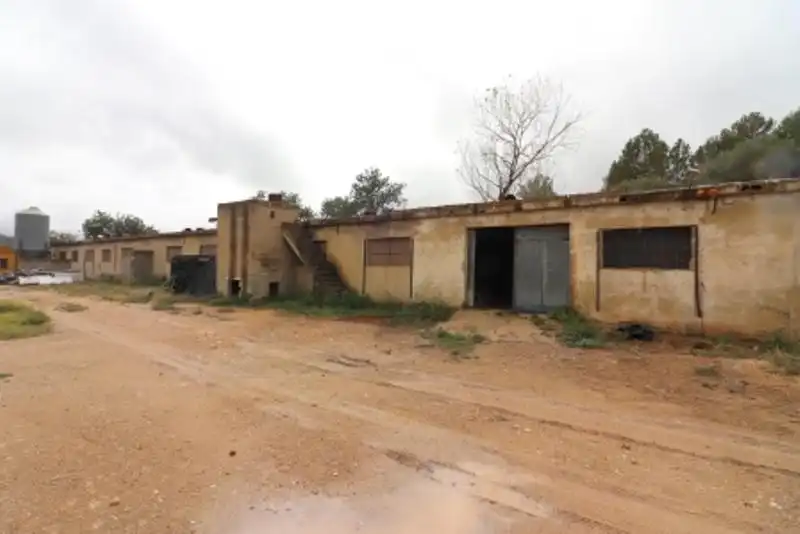 Vista exterior de Finca rústica en venta en Alborache con Jardín privado y Trastero