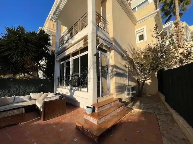 Piso con piscina en alquiler en Carrer Escultor José Gutierrez, imagen 4