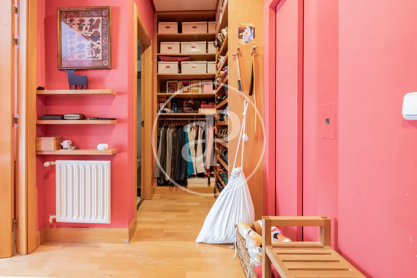 Habitación de Casa adosada en venta en Madrid con Aire acondicionado, Calefacción y Jardín privado