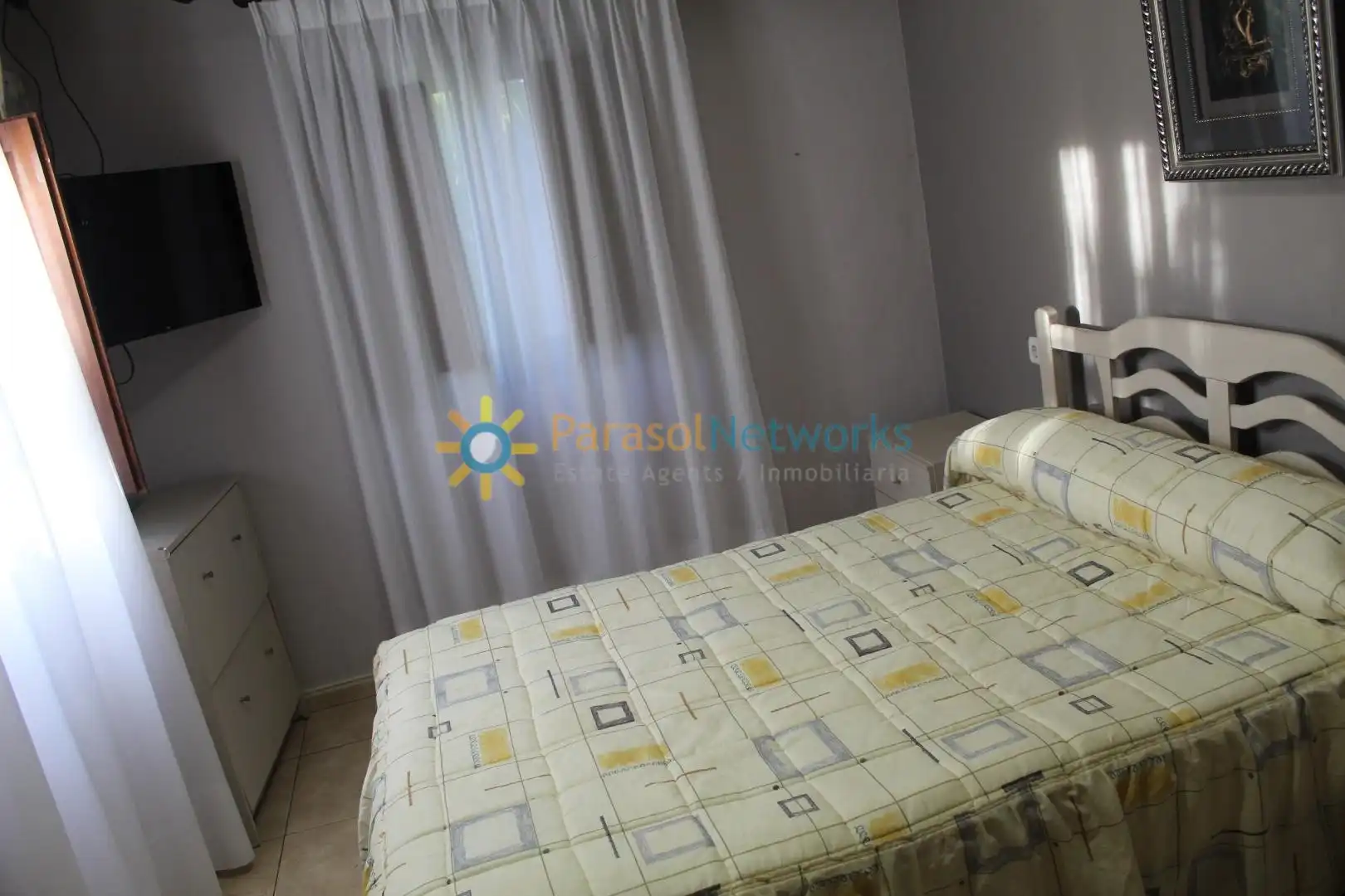Dormitori de Casa o xalet de lloguer en Oliva amb Aire condicionat, Jardí privat i Terrassa
