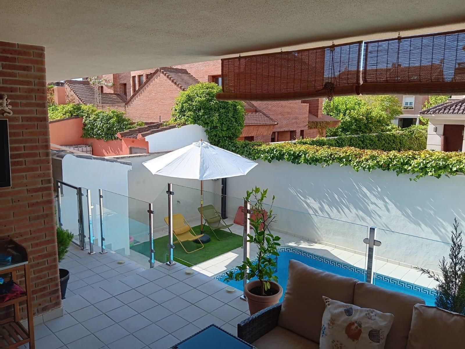 Swimming pool of House or chalet for sale in  Albacete Capital  with Air Conditioner, Heating and Private garden
