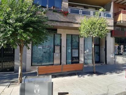 Vista exterior de Local en venda en Leganés
