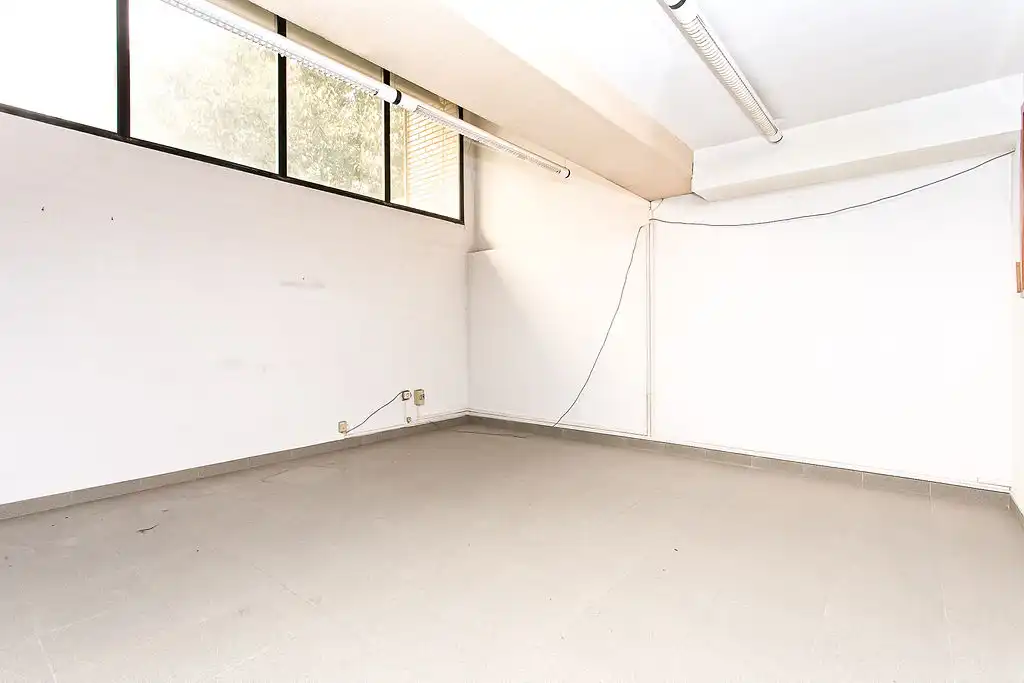 Gewerbefläche zum Verkauf in Av, Francesc Macià, imagen 8