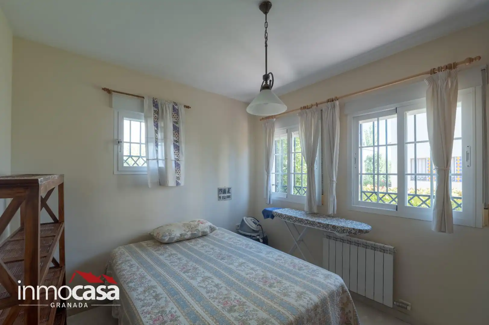 Villa con piscina in vendita a Peligros, imagen 38