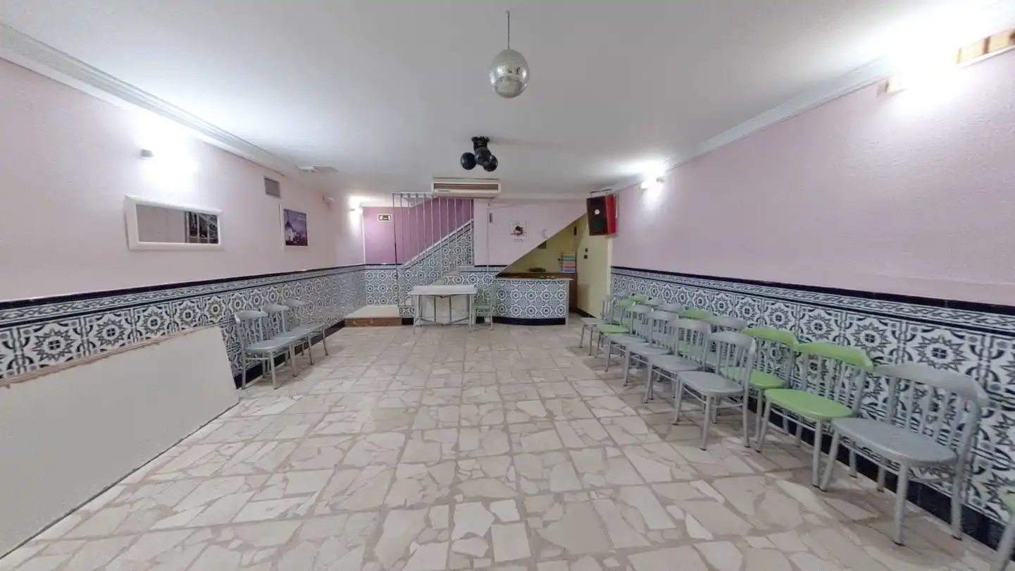 Local de alquiler en Consuegra con Aire acondicionado y Amueblado