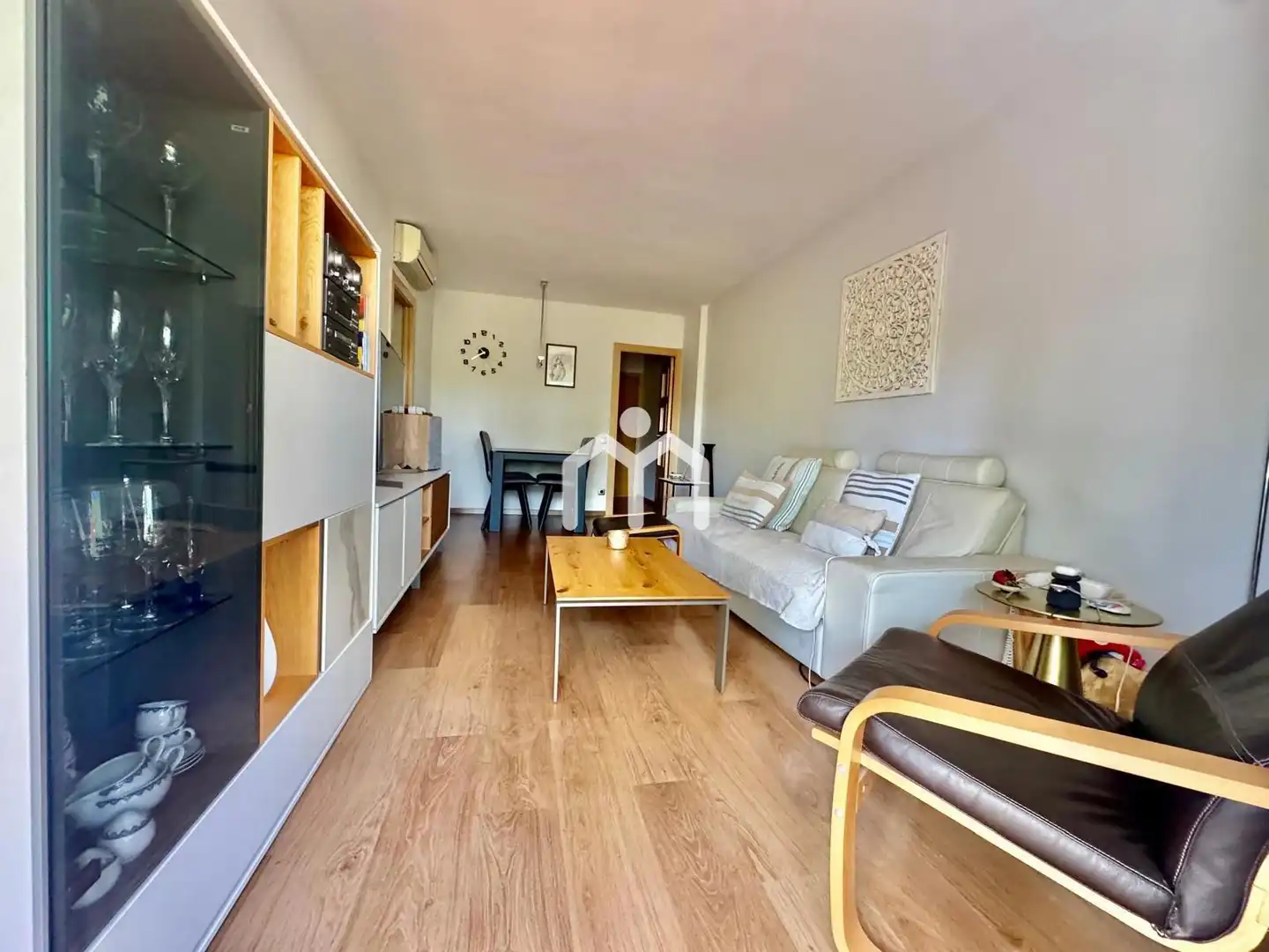 Living room of Flat for sale in Badalona  with Air Conditioner, Heating and Parquet flooring
