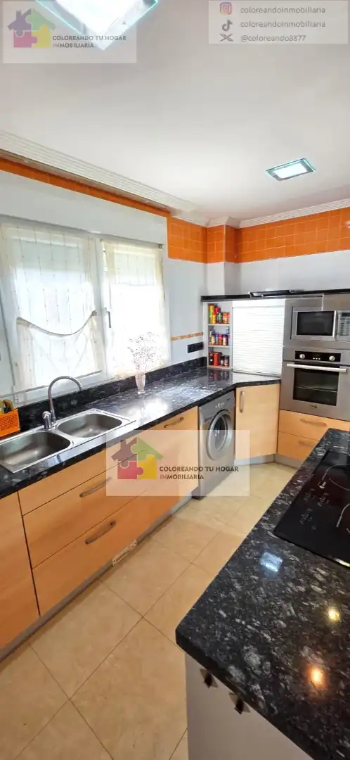 Kitchen of Houses for sale in Sariegos  with Air Conditioner, Heating and Private garden