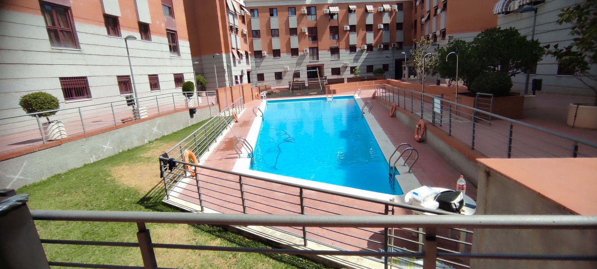Piscina de Apartament en venda en Parla amb Calefacció, Parquet i Forn