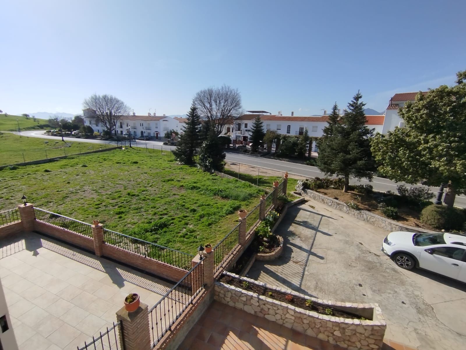 Garden of Premises for sale in Yunquera  with Air Conditioner and Furnished