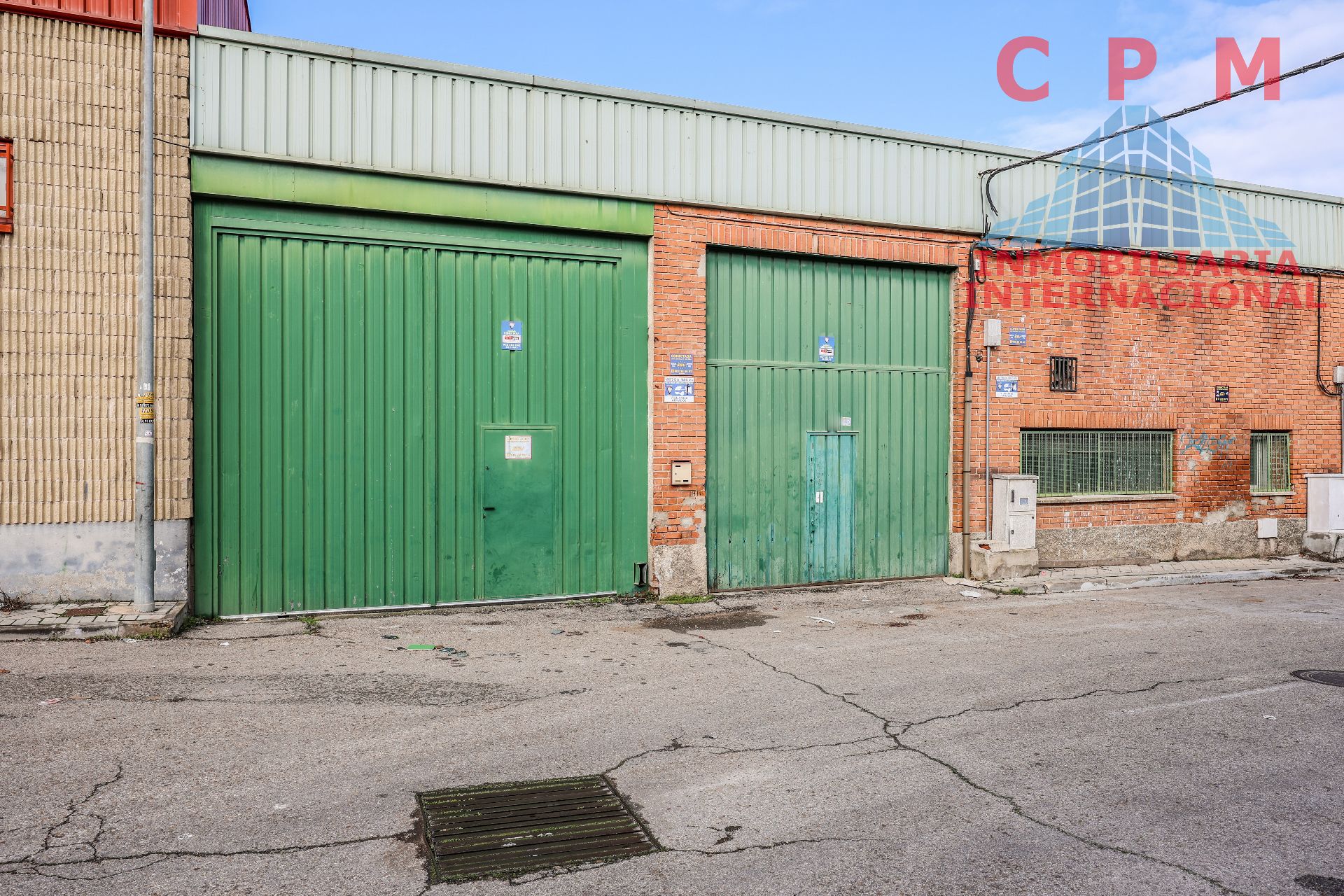 Exterior view of Industrial buildings for sale in Arganda del Rey  with Heating and Alarm