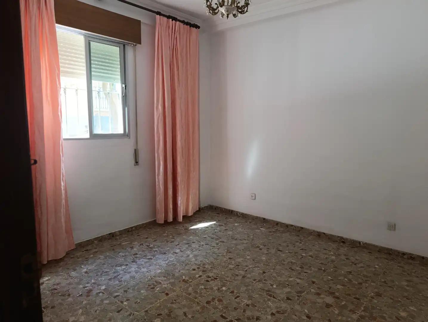 Bedroom of Flat for sale in Dos Hermanas  with Air Conditioner