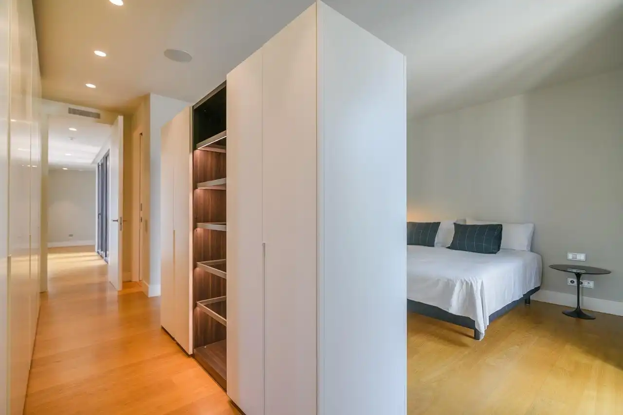Schlafzimmer von Dachboden zum Verkauf in Barcelona mit Klimaanlage, Heizung und Terrasse