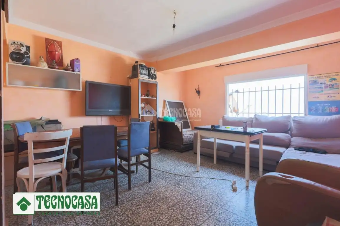 Bedroom of Flat for sale in Adra