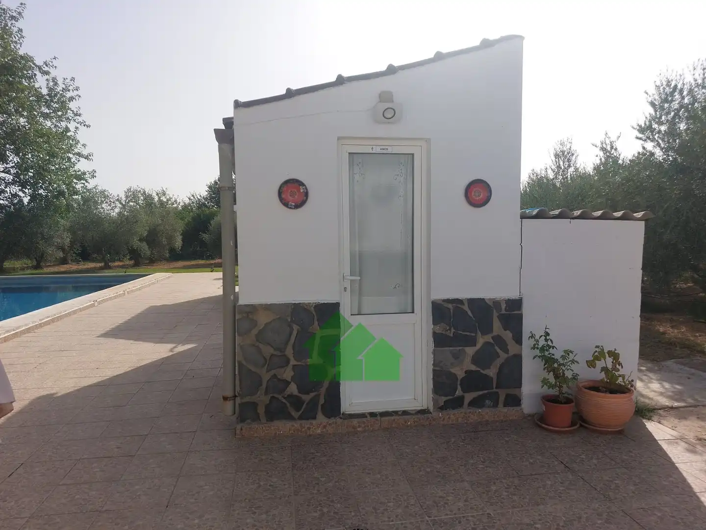 Vista exterior de Casa o xalet en venda en Torremayor amb Aire condicionat, Traster i Piscina