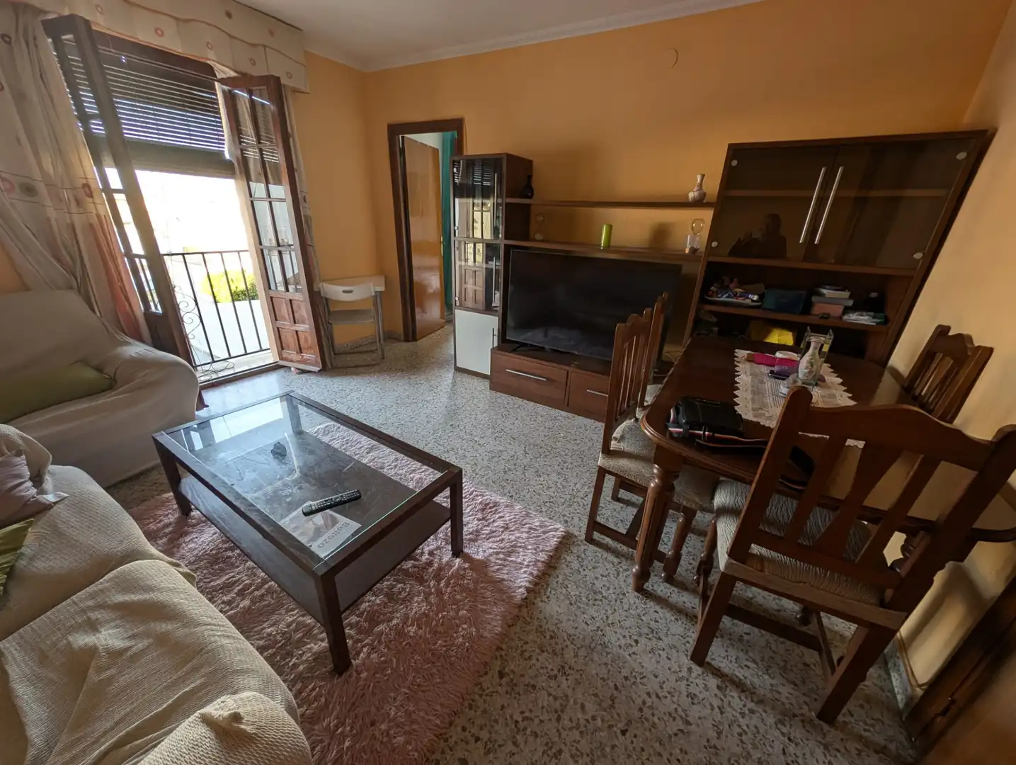 Sala de estar de Piso en venta en Lucena con Terraza, Trastero y Amueblado