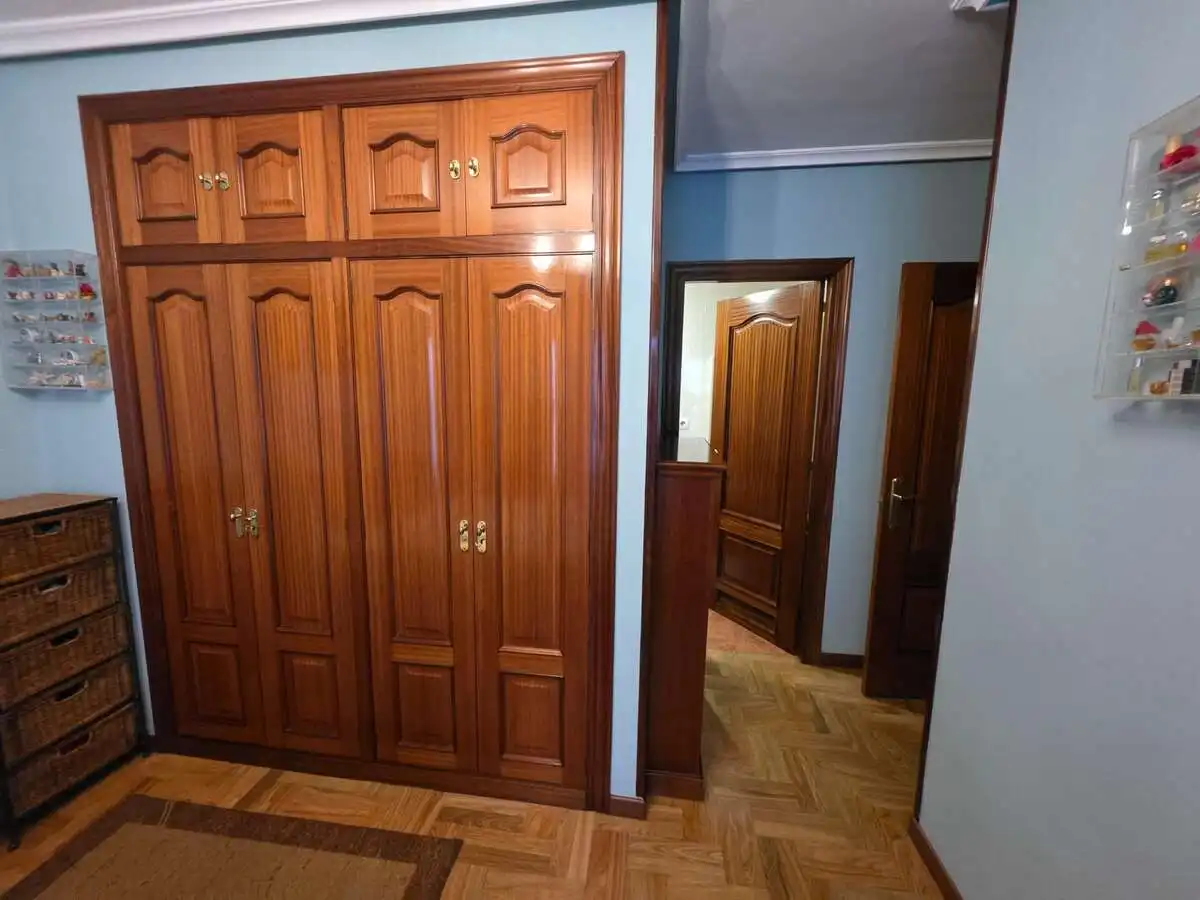 Dormitori de Pis en venda en Avilés amb Calefacció i Traster