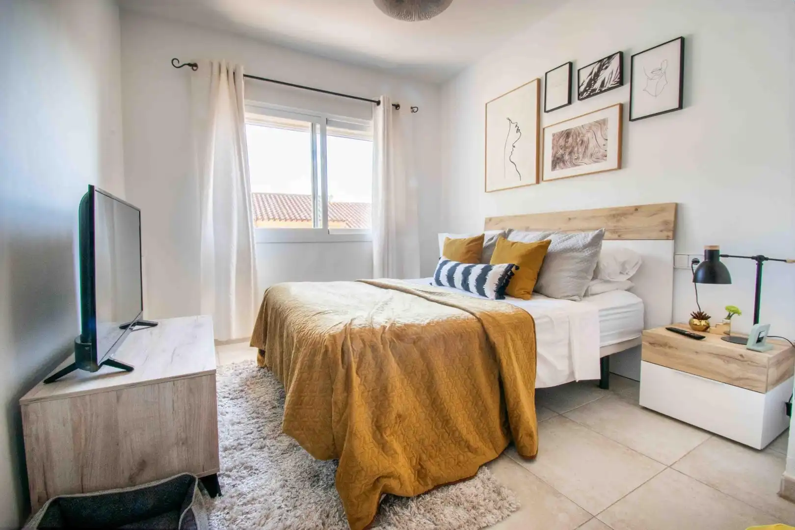 Bedroom of Detached homes for sale in L'Alfàs del Pi  with Air Conditioner, Private garden and Swimming Pool
