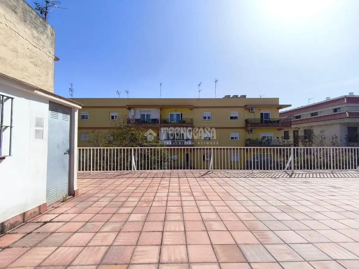 Vista exterior de Piso en venta en Fuengirola con Balcón