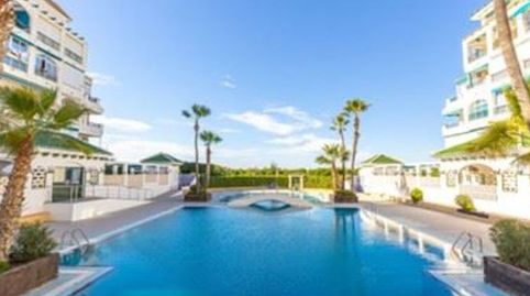 PRECIOSO APARTAMENTO A TAN SOLO 200M DE LA PLAYA DE LA MATA, SE VENDE TOTALMENTE AMUEBLADO