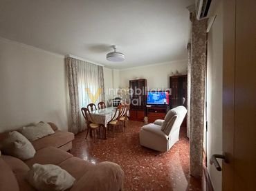 House for sale in Calle Cantarería 18