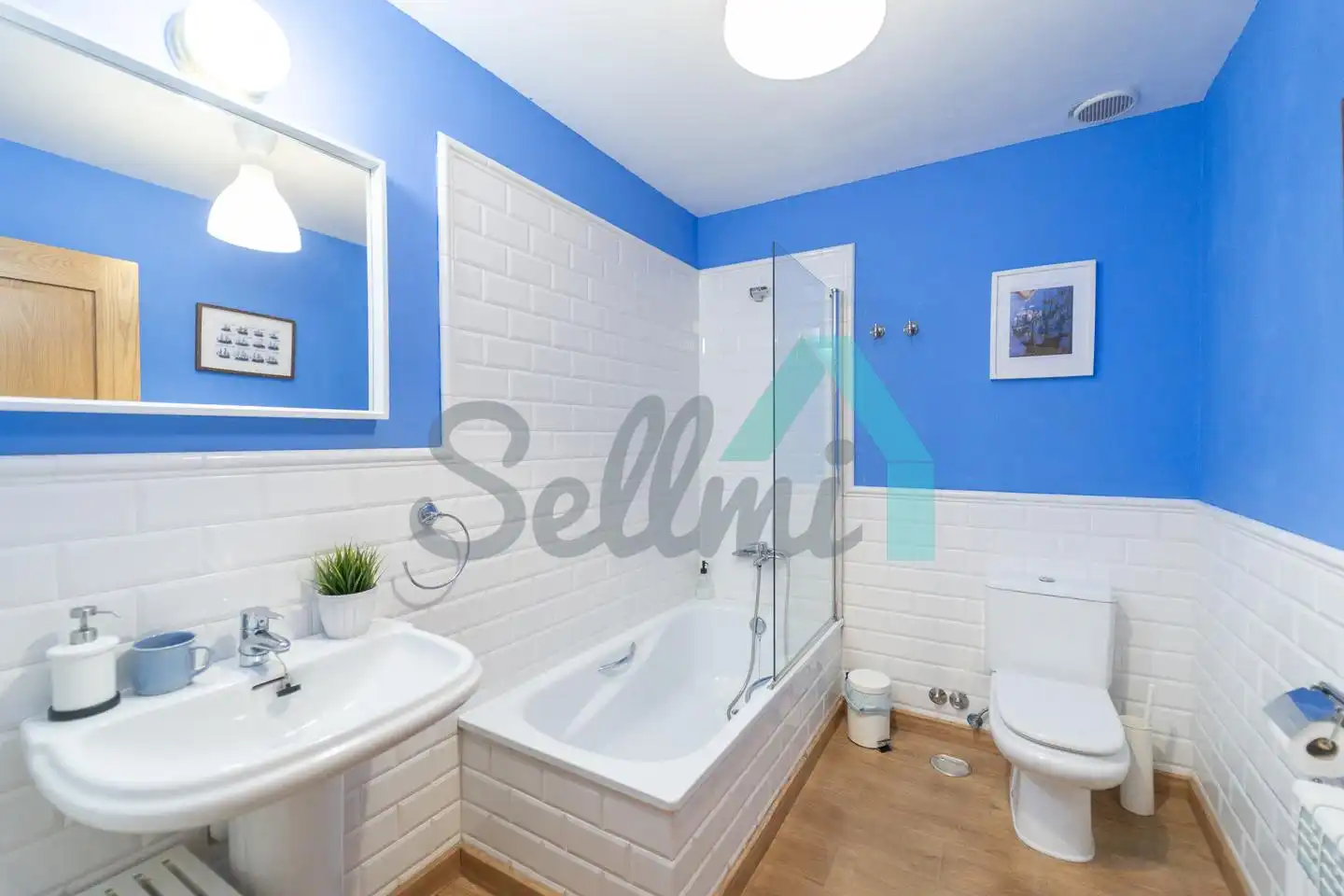 Baño de Casa adosada en venta en Ribadeo con Calefacción, Jardín privado y Terraza