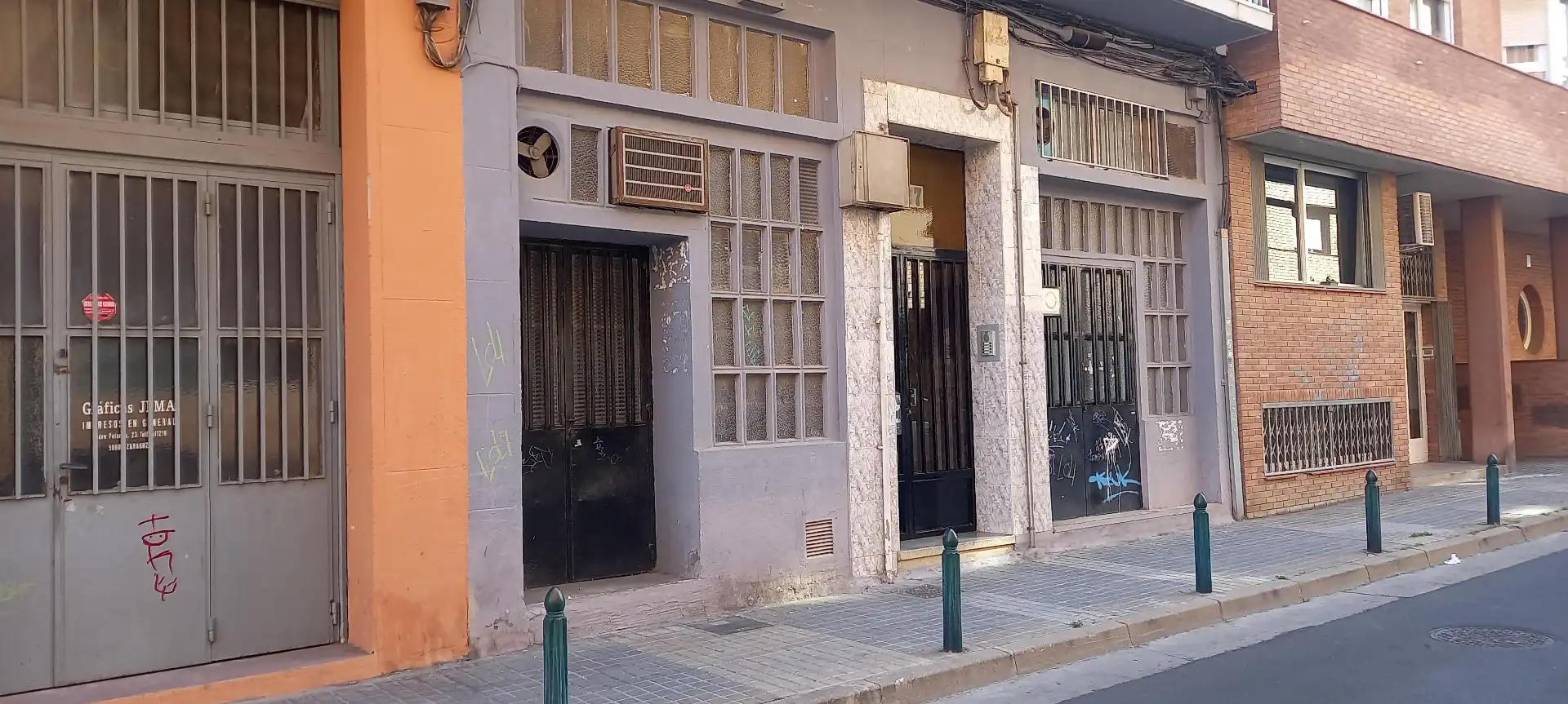 Außenansicht von Geschaftsraum zum Verkauf in Zaragoza