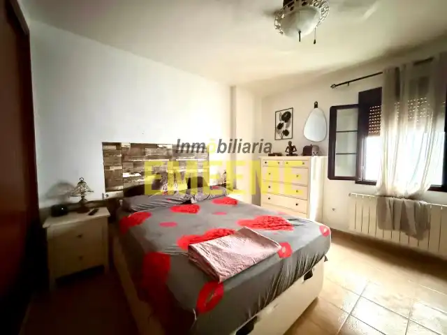 Habitación de Casa adosada en venta en Ronda con Aire acondicionado