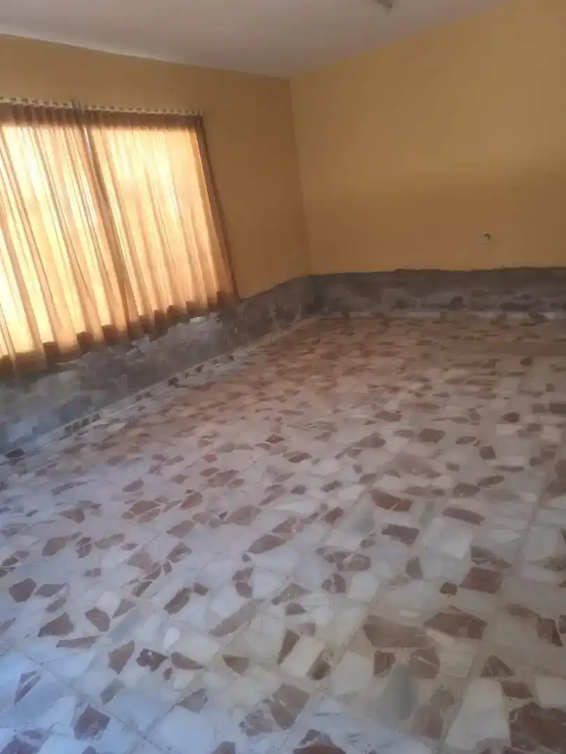 Casa adosada en venda en Castellar de Santiago amb Moblat i Balcó