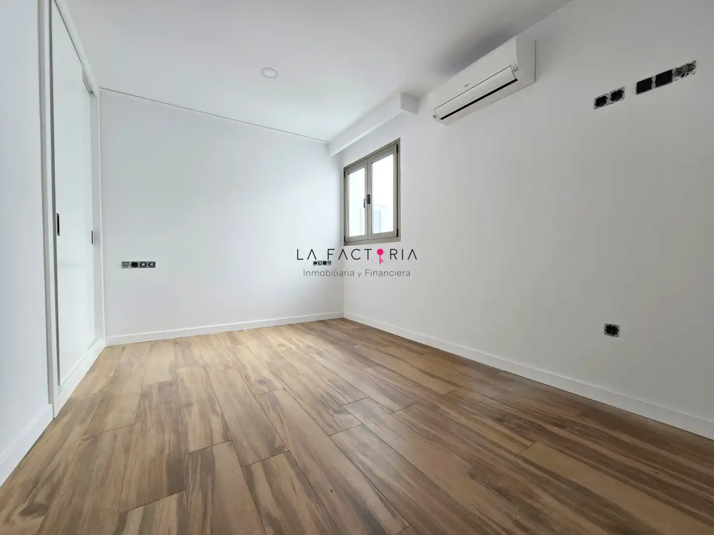 Habitación de Dúplex en venta en Santiago del Teide con Aire acondicionado, Terraza y Trastero