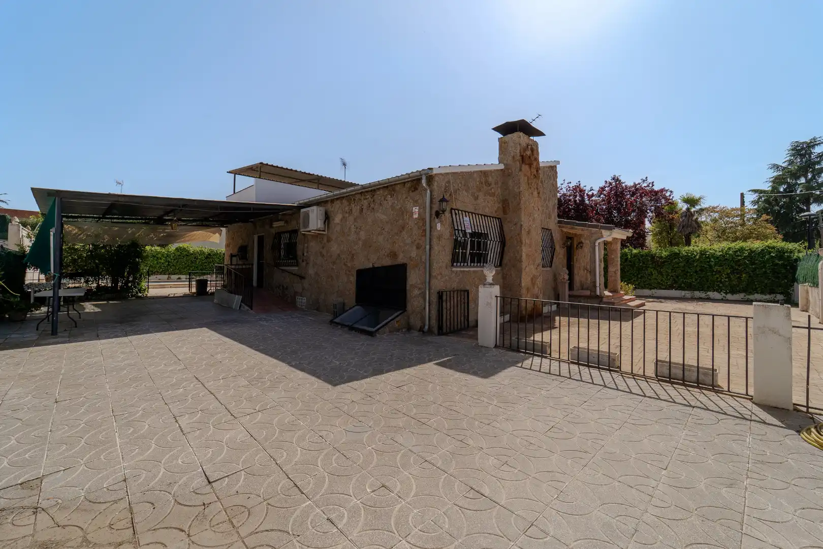 Vista exterior de Casa o xalet en venda en El Álamo amb Aire condicionat, Calefacció i Jardí privat