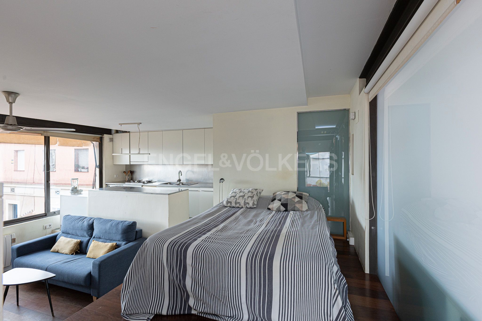 Bedroom of Attic for sale in  Barcelona Capital  with Air Conditioner, Heating and Terrace