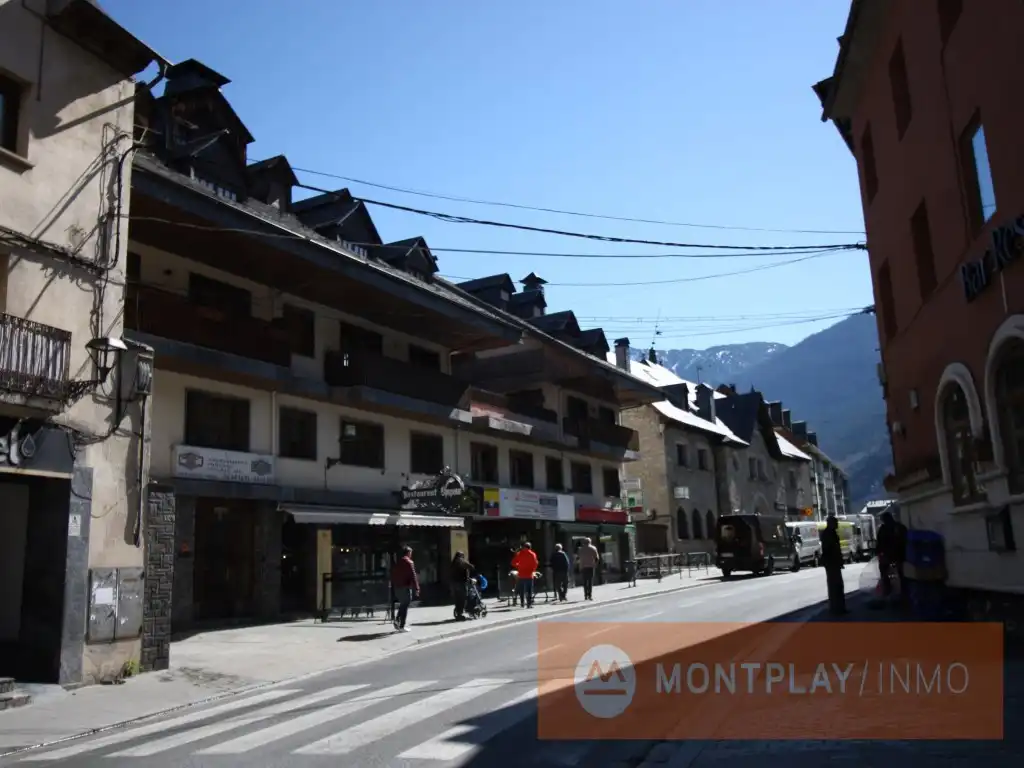 Exterior view of Commercial properties for rent in Vielha e Mijaran
