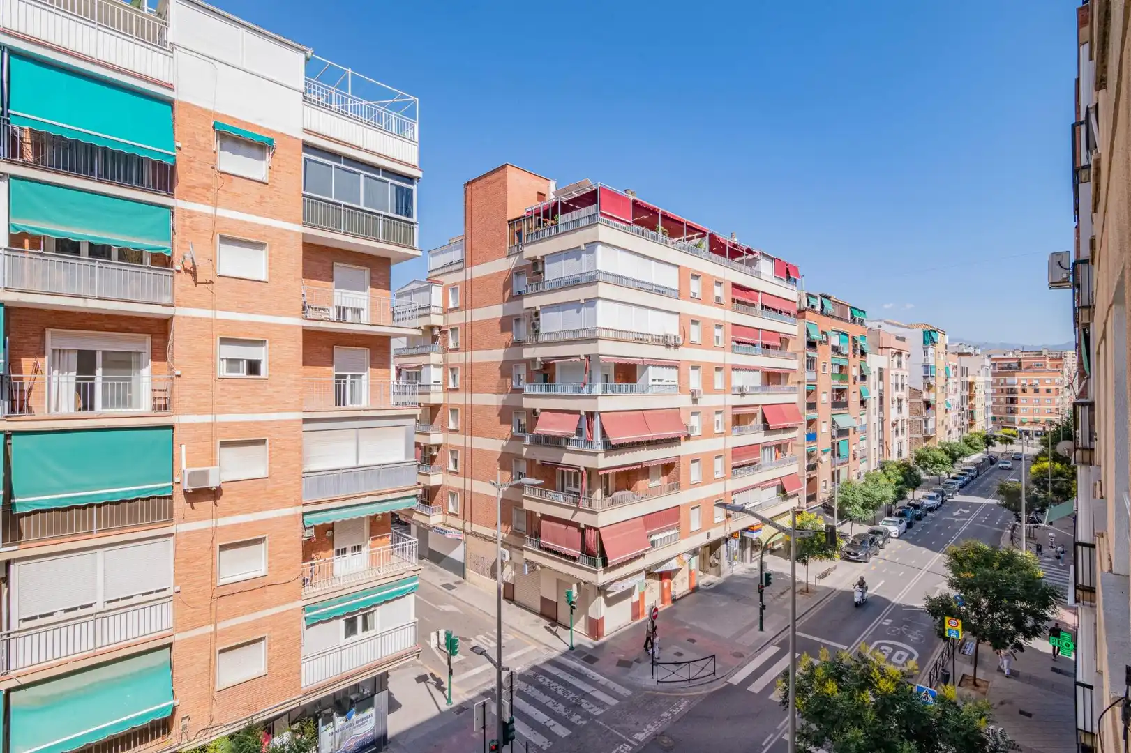 Vista exterior de Piso en venta en Granada con Amueblado